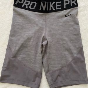 Nike Pro Shorts 8”- Gray